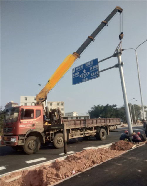 牟定县设备吊装租赁吊车要用多大吊车