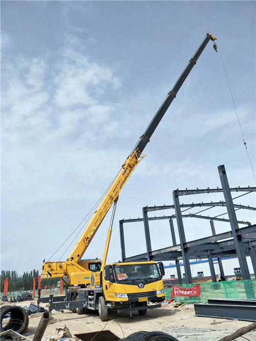 牟定县超高层建筑钢结构吊装案例
